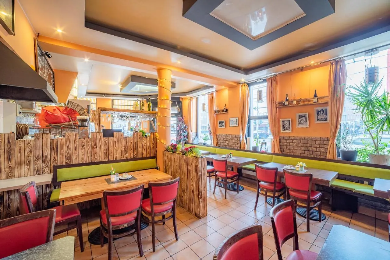 Hostal Koelnotel Hostel, Apart & Suite